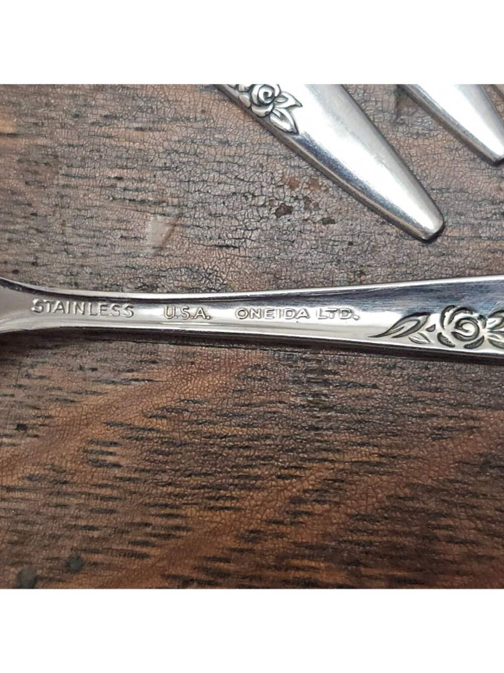6 Oneida Rose Duet Salad Forks 6" stainless flatware USA vintage decorative - Picture 4 of 7